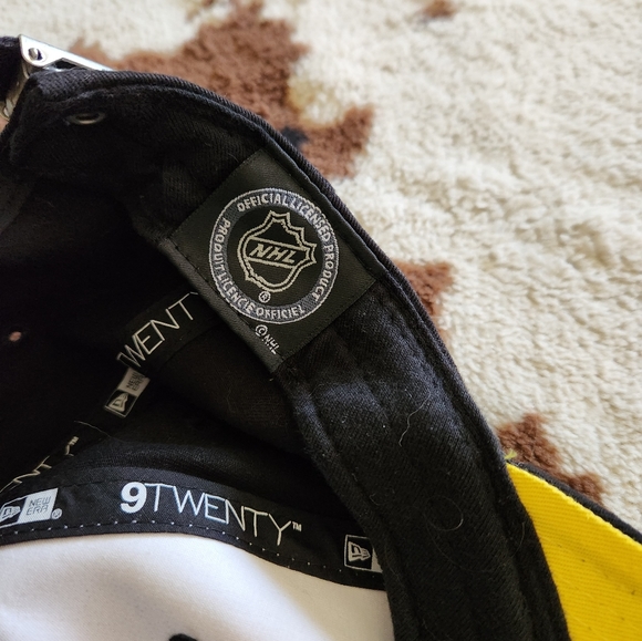 New Era womens Blackhawks hat - Picture 6 of 6